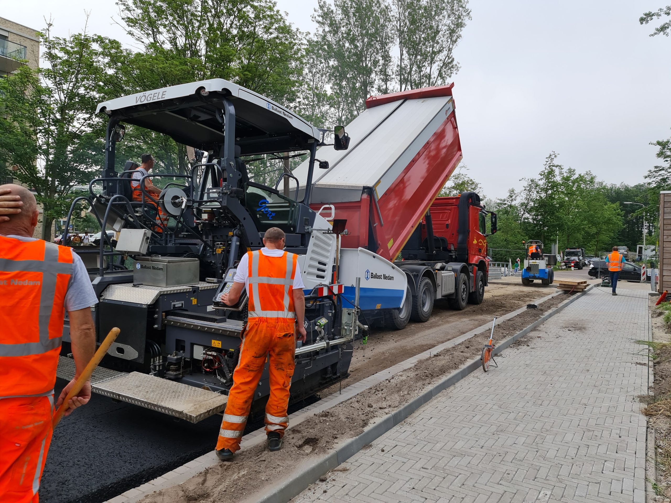 Begin van de aanleg van de verkeersbrug bij de Internationale Hogeschool in Den Haag